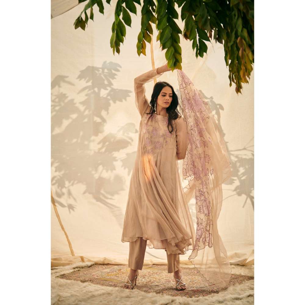Neelu Sethi Beige Chiffon Patch Work Kurta and Pant with Hand Embroidery Dupatta (Set of 3)
