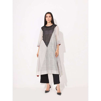Neelu Sethi Block Printing Embroidered Kurta And Pant (Set of 2)