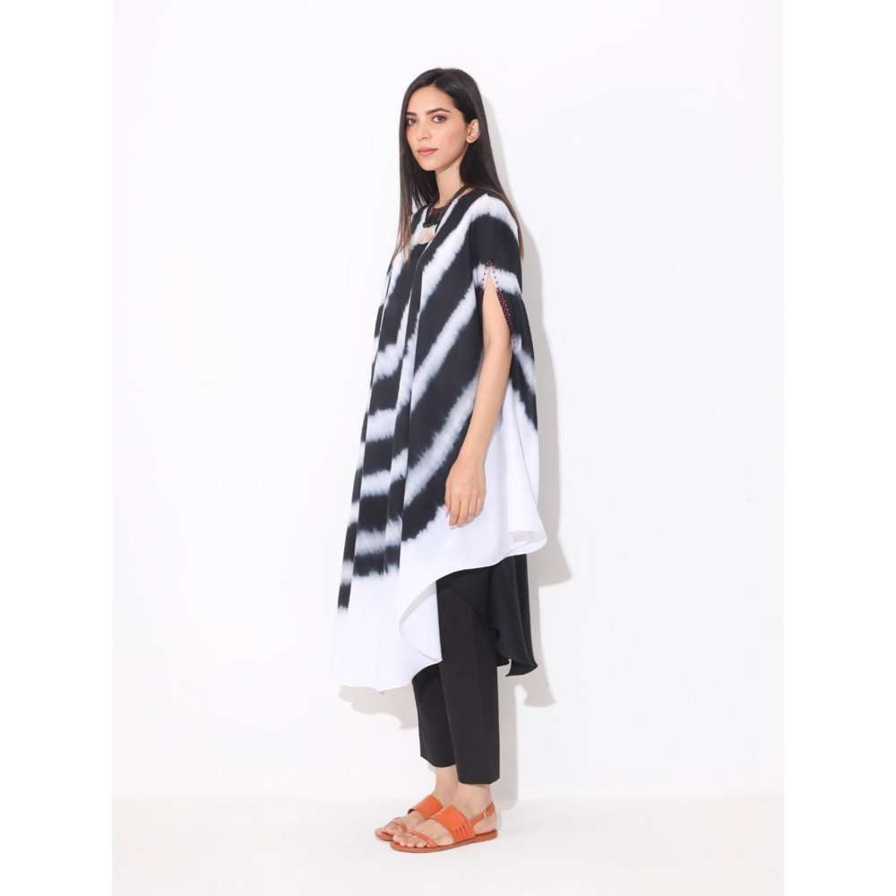 Neelu Sethi Tye & Dye Kurta With Pant (Set of 2)