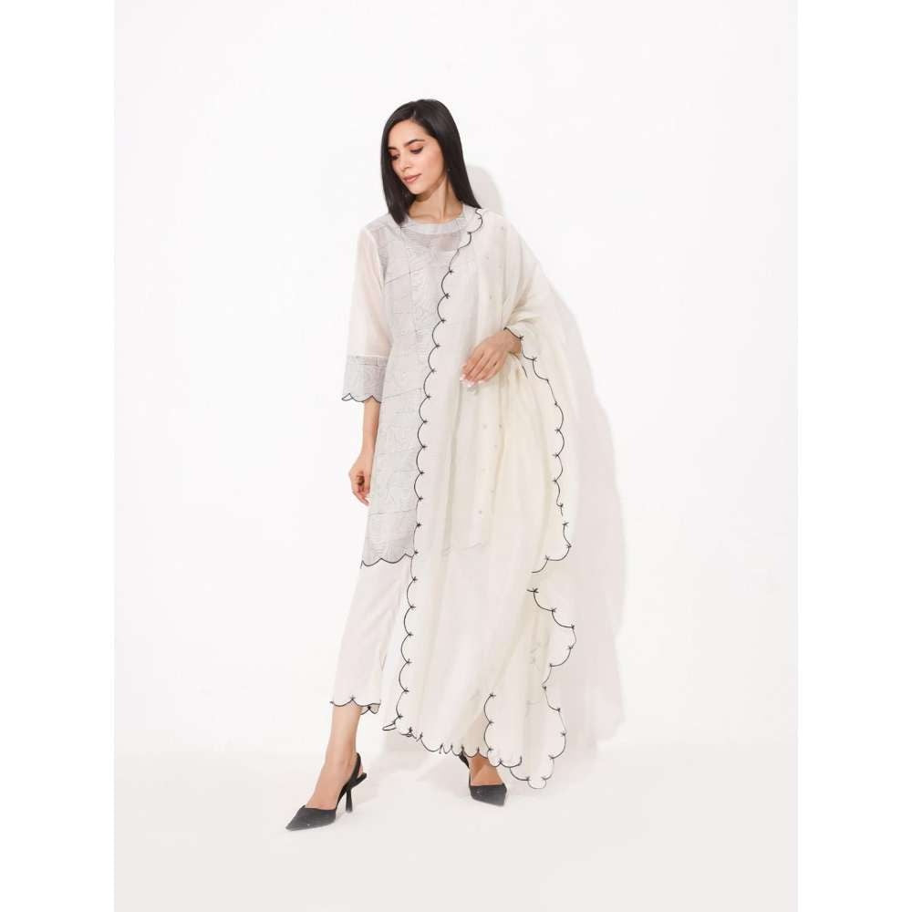 Neelu Sethi Block Printing Kurta with Machine Embroidery Pant And Dupatta (Set of 3)