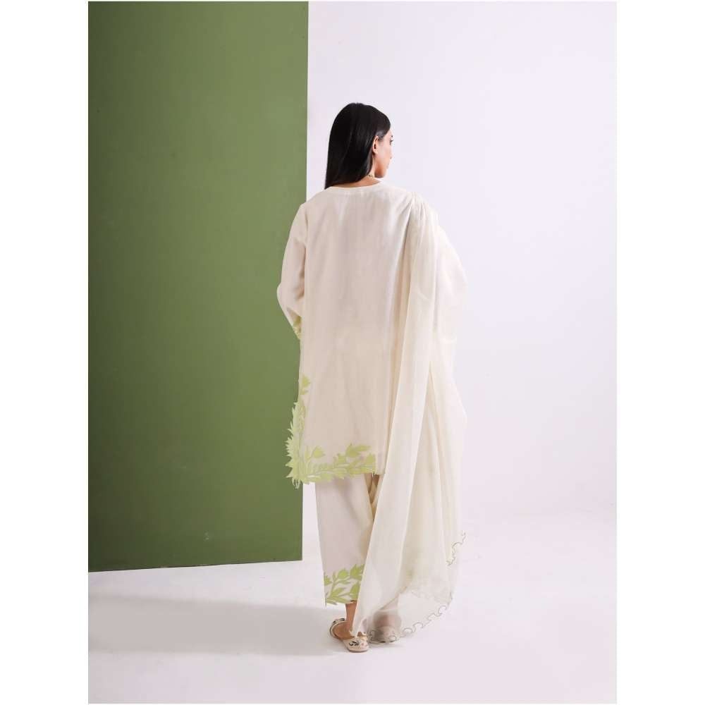 Neelu Sethi Off White Chanderi Kurta With Salwar And Dupatta (Set of 3)