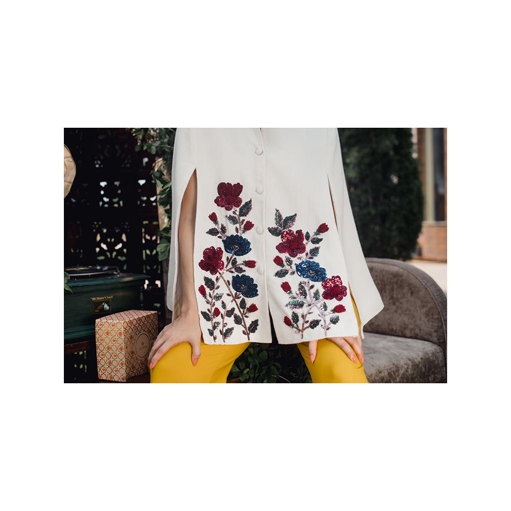 NEIZA White with Red and Navy Embraided Cape