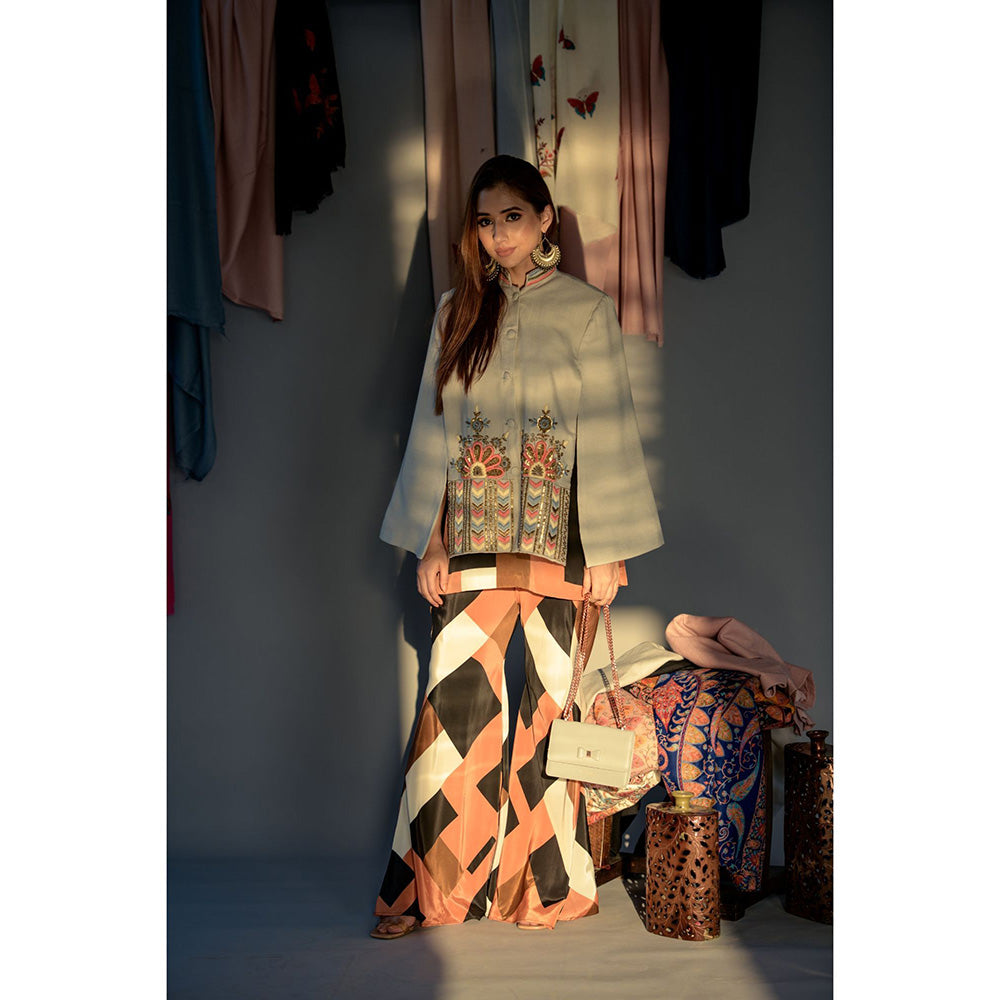 NEIZA Grey cape with peach and blue embroidery