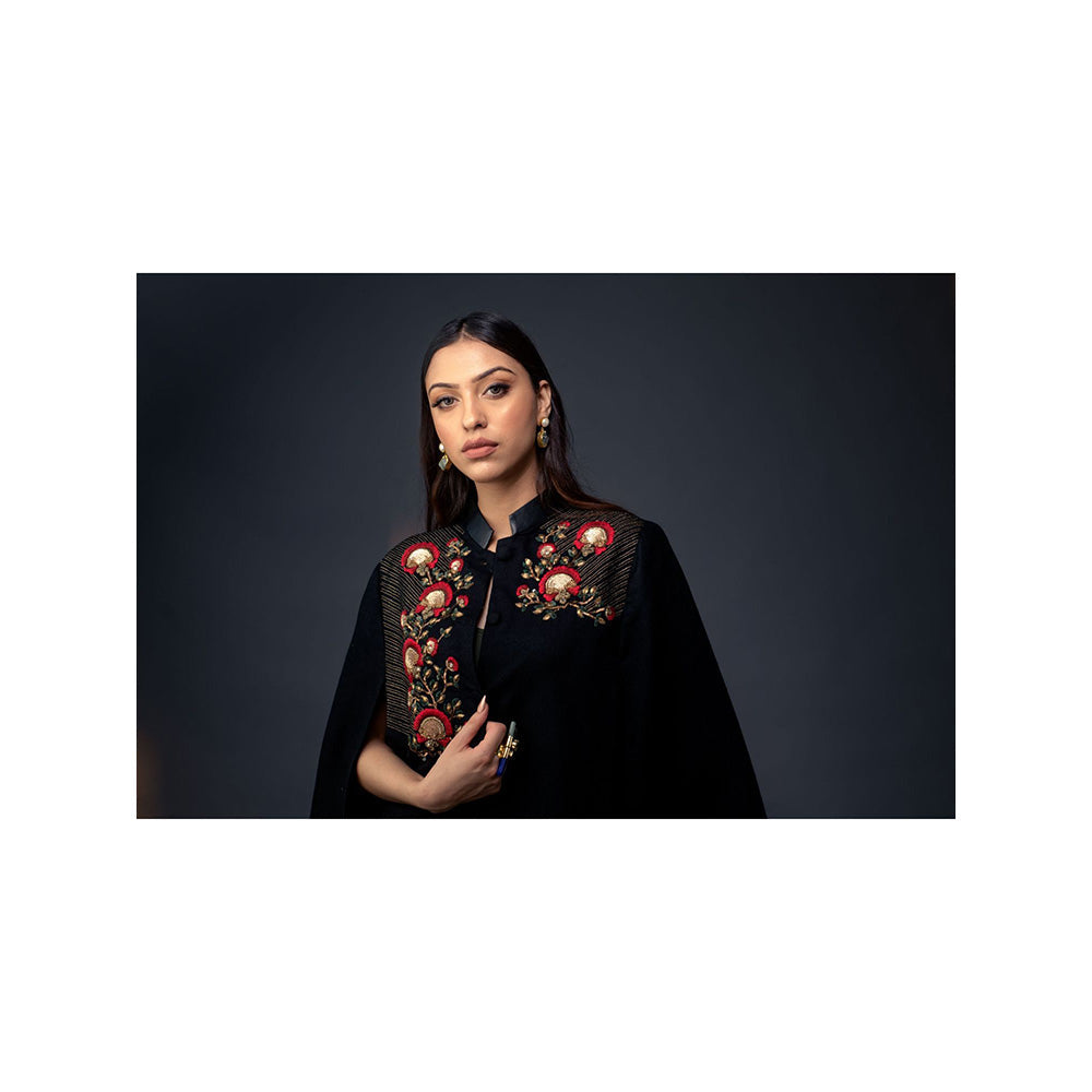 NEIZA Black with Golden Stripe Anchor Embroidery Cape