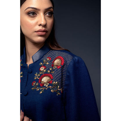 NEIZA Sky Blue with Golden Stripe Anchor Embroidery Cape