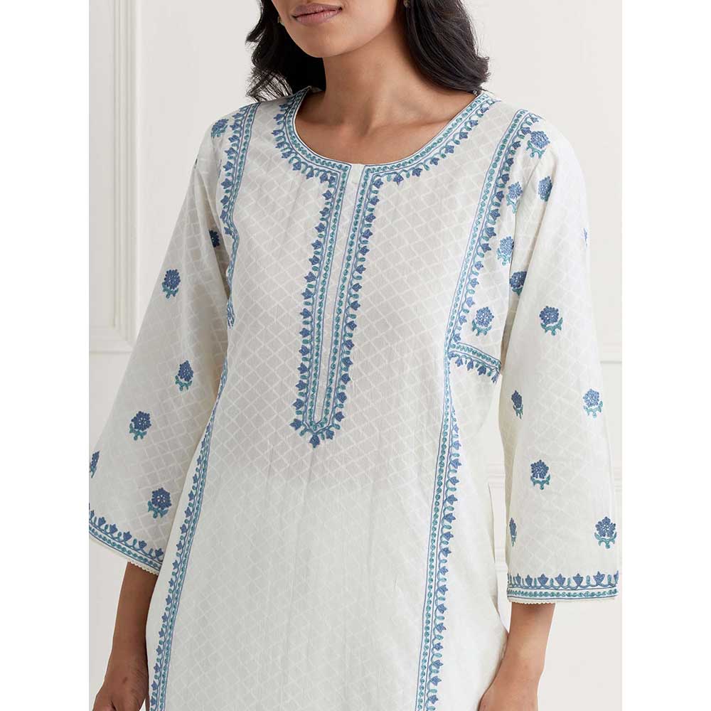 NEMAANI Off White Embroidered Kurta with Pant (Set of 2)
