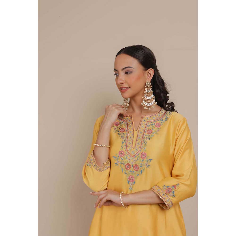NEMAANI Yellow Kurta with Dhoti Pant (Set of 2)