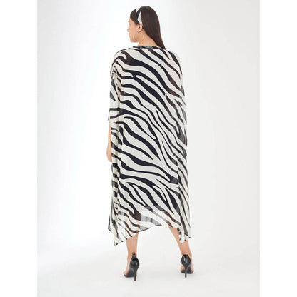 Nikasha Black and White Hand Animal Print Dress (Set of 2)