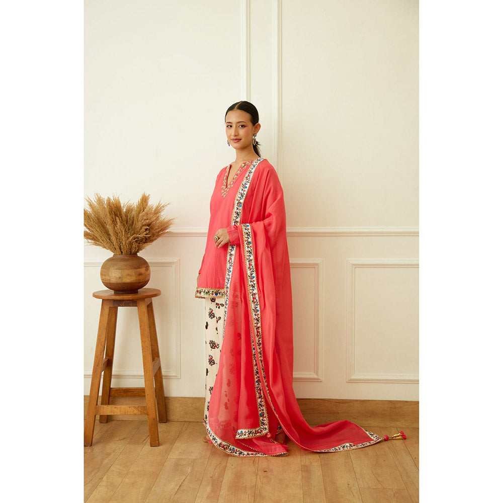 Nikasha Coral Embroidered Kurta (Set of 3)