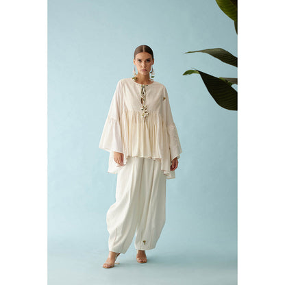 Nikasha Cream Banana Tree Applique Top
