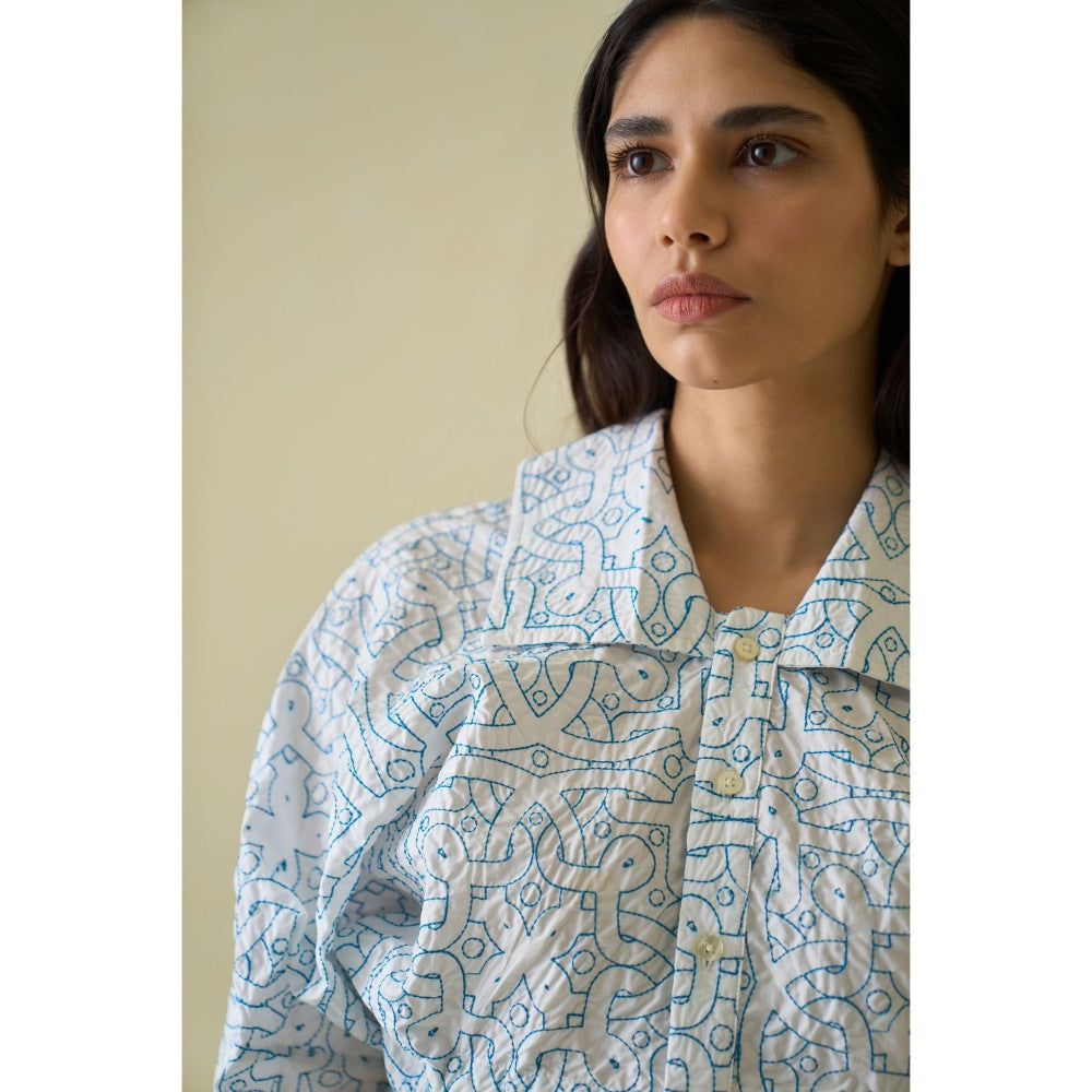 No Grey Area White Directional Cropped Shirt