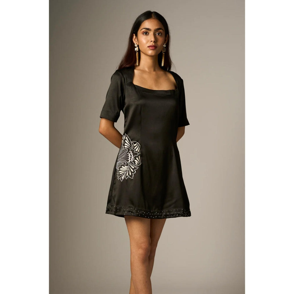 nona Black Lehr Straight Mini Dress