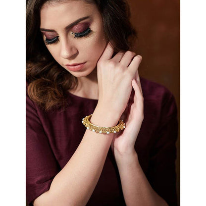 Zariin Gold Song Of Flutes Pearl Bangle
