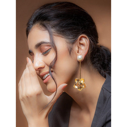 Suhani Pittie Long Magnolia Earring