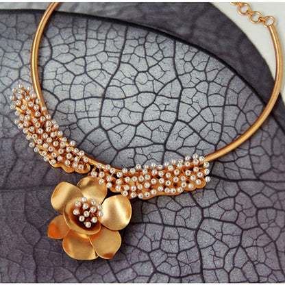 Suhani Pittie Gold Pearl & Buttercup Collar Necklace
