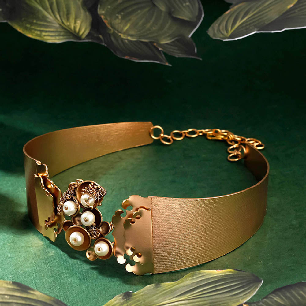 Suhani Pittie Amazonian Choker With Pearls