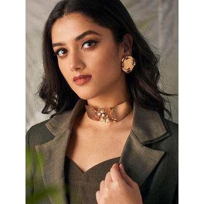 Suhani Pittie Amazonian Choker With Pearls