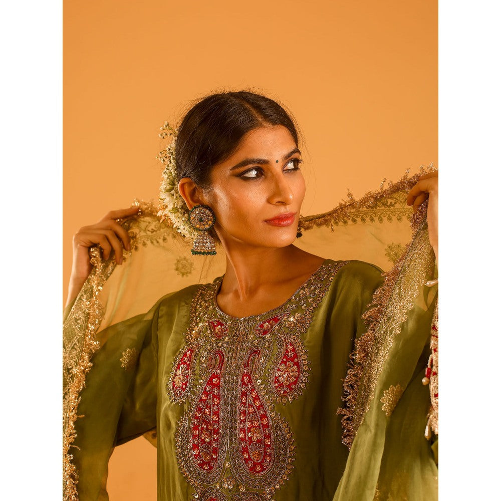 OHH CROW Green Straight Length Kurta with Pant and Dupatta (Set of 3)