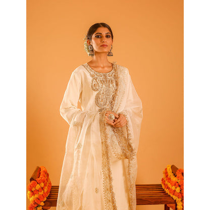 OHH CROW Off White Straight Length Kurta with Pant and Dupatta (Set of 3)