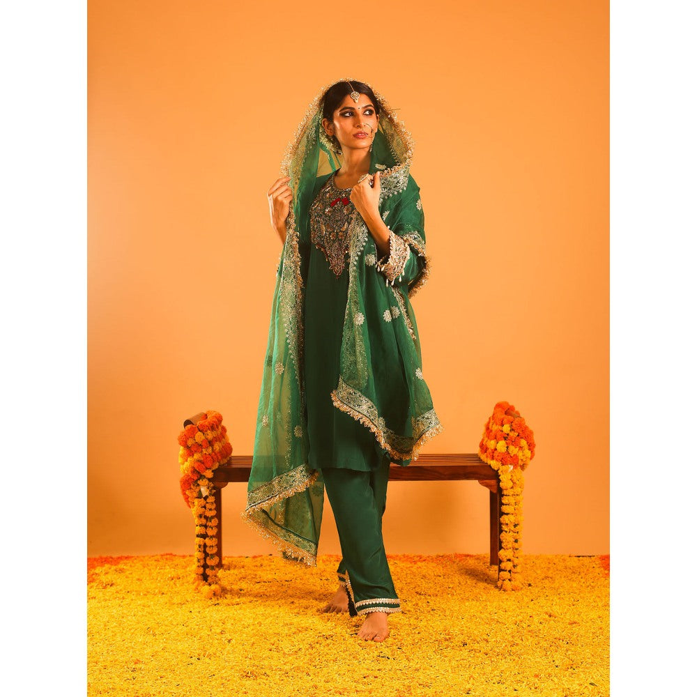 OHH CROW Green Straight Length Kurta with Pant and Dupatta (Set of 3)