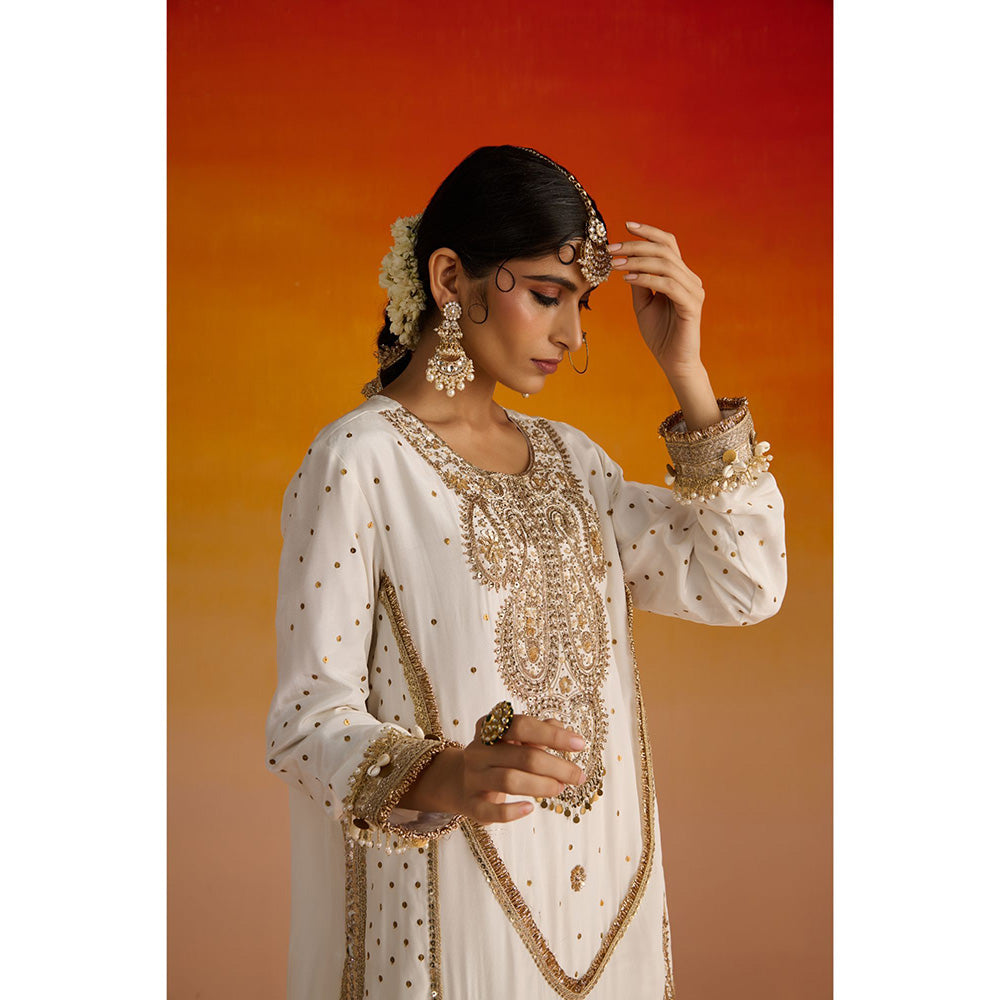 OHH CROW Ivory Embroidered Crepe Kurta with Pant and Dupatta (Set of 3)