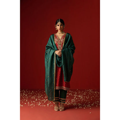 OHH CROW Maroon Embroidered Chanderi Kurta with Pant and Dupatta (Set of 3)