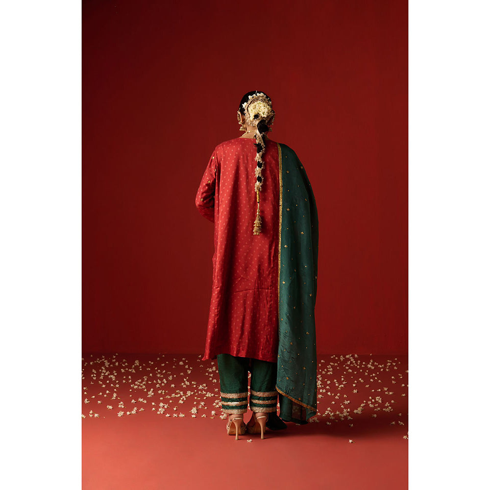 OHH CROW Maroon Embroidered Chanderi Kurta with Pant and Dupatta (Set of 3)