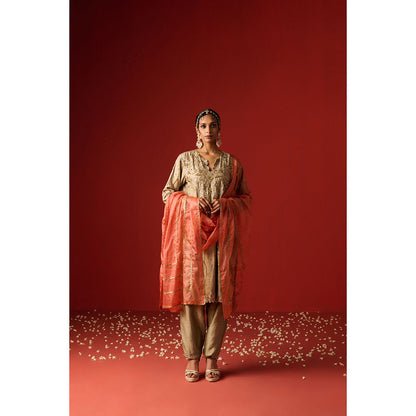 OHH CROW Beige Embroidered Raw Silk Kurta with Pant and Dupatta (Set of 3)