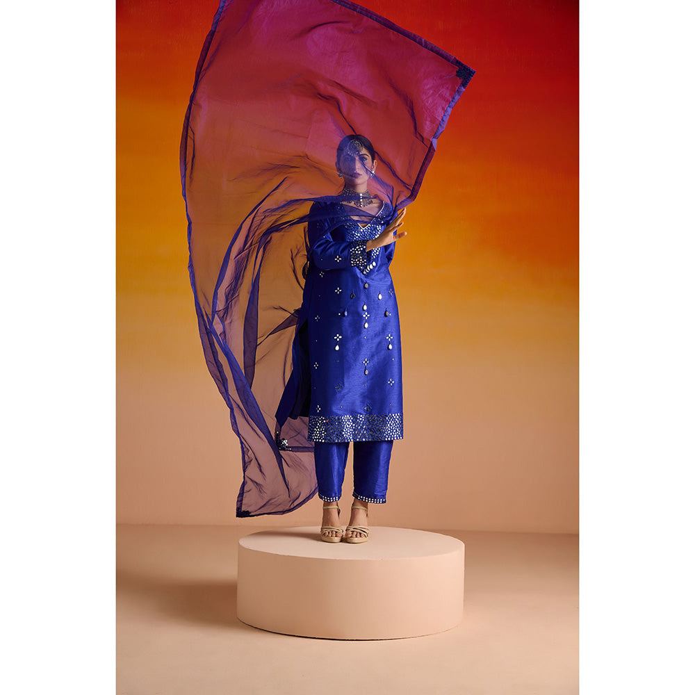 OHH CROW Blue Embroidered Raw Silk Kurta with Pant and Dupatta (Set of 3)