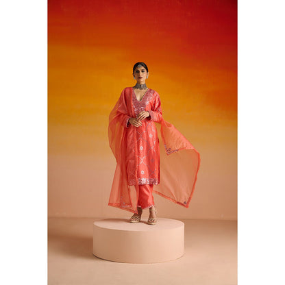 OHH CROW Peach Embroidered Raw Silk Kurta with Pant and Dupatta (Set of 3)