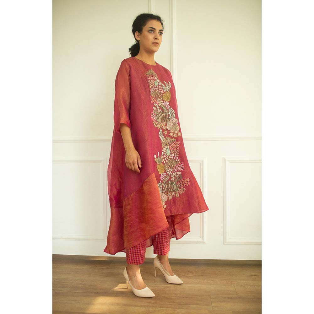OJA Aurum Flamingo Kurta and Pant (Set of 2)