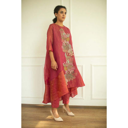 OJA Aurum Flamingo Kurta and Pant (Set of 2)