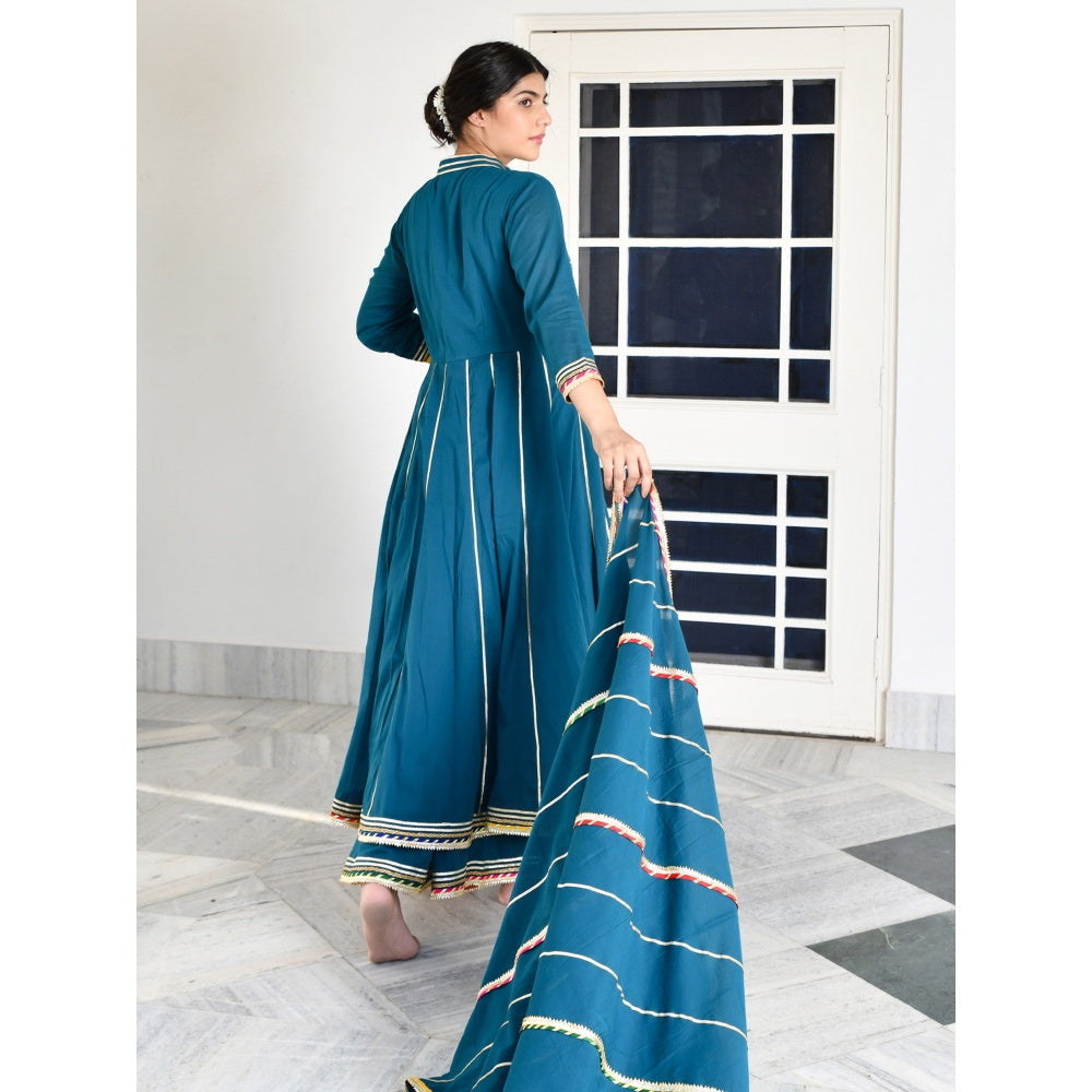 OMAANA Casa Meera Kurta Sharara Set (Set of 3)