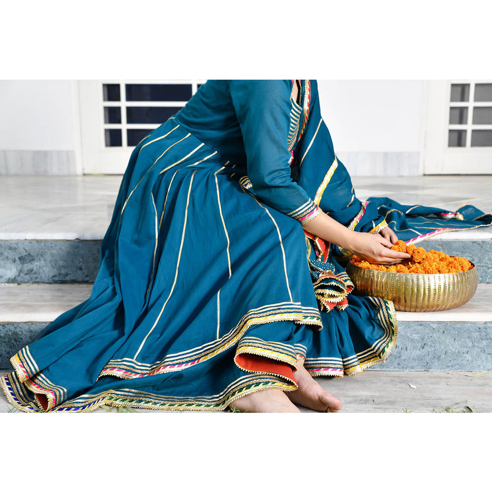 OMAANA Casa Meera Kurta Sharara Set (Set of 3)