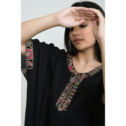 OMAANA Women Mulmul Black Kurta with Palazzo