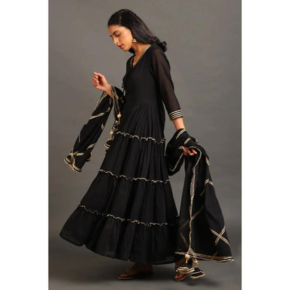 OMAANA Women Mulmul Black Kurta with Pant and Dupatta