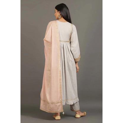 OMAANA Women Mulmul Grey Kurta with Pant and Dupatta