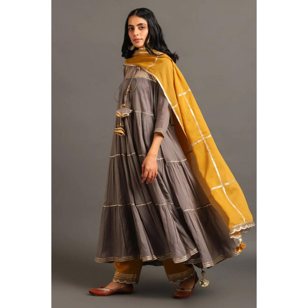OMAANA Women Chanderi Grey Kurta with Pant and Dupatta