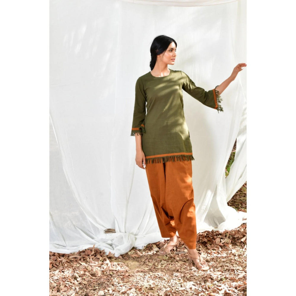 OMAANA Women Chanderi Green Kurta with Pant
