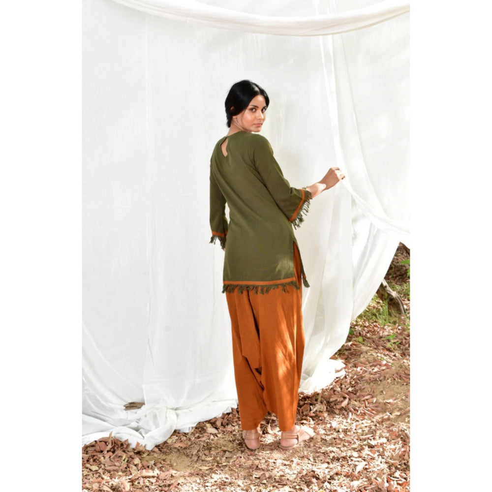 OMAANA Women Chanderi Green Kurta with Pant