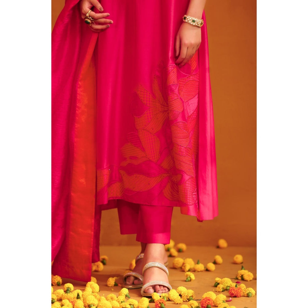 Omana by Ranjana Bothra Pink Jasmine Applique Kurta with Pant and Dupatta (Set of 3)