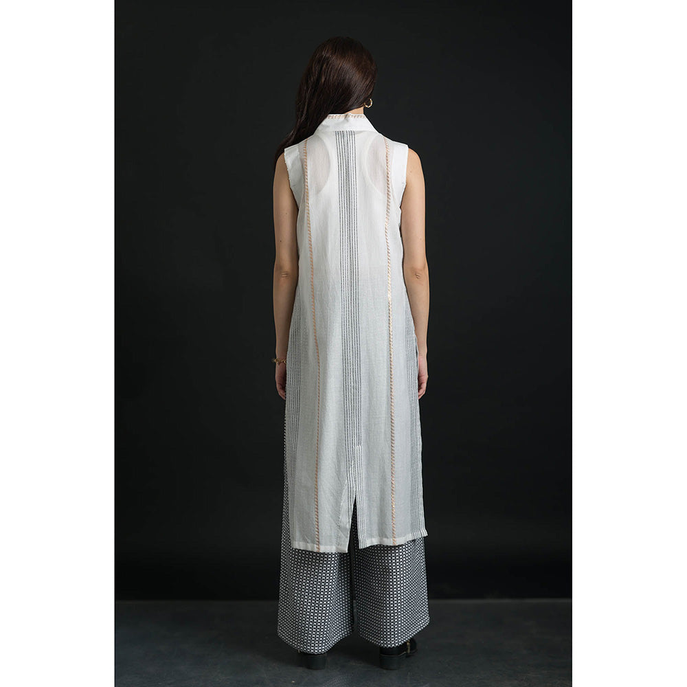 ORCR Siran Checks Sleeveless Off White Jacket with Pant (Set of 2)