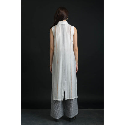 ORCR Siran Checks Sleeveless Off White Jacket with Pant (Set of 2)