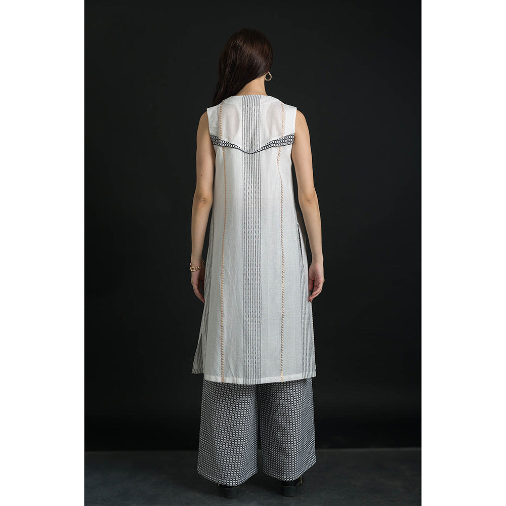 ORCR Ramin Checks Sleeveless Off White Jacket with Pant (Set of 2)