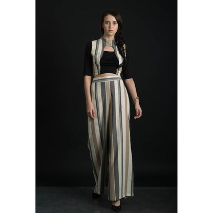 ORCR Neck-Hole Stripes Half Sleeves Beige Top