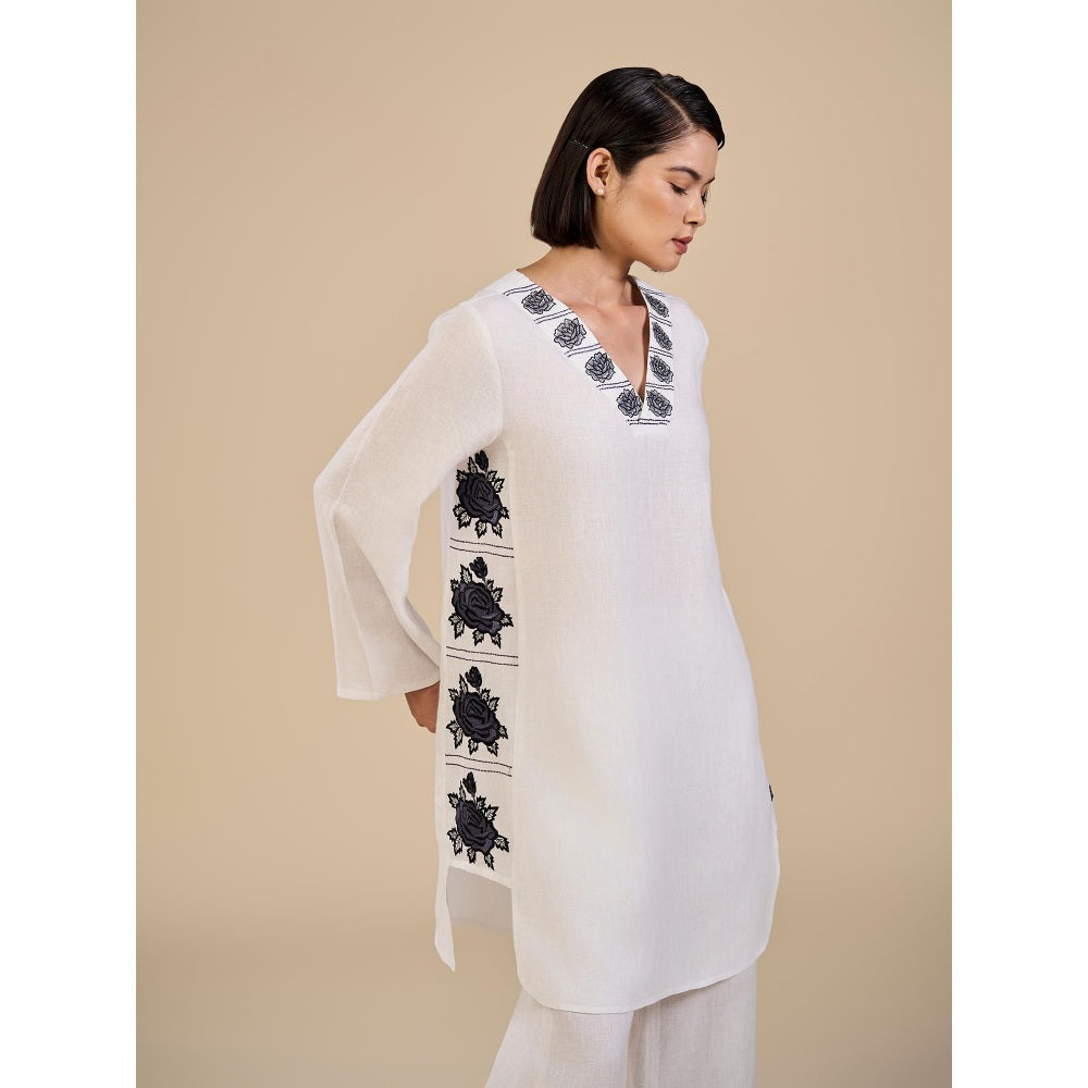 ORIGANI Black and White Floral Embroidered Primrose Tunic with Pant (Set of 2)