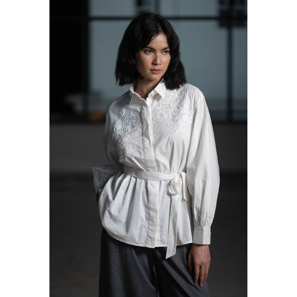ORIGANI White Rose Embroidered Shirt with Belt