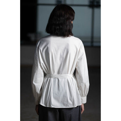ORIGANI White Rose Embroidered Shirt with Belt