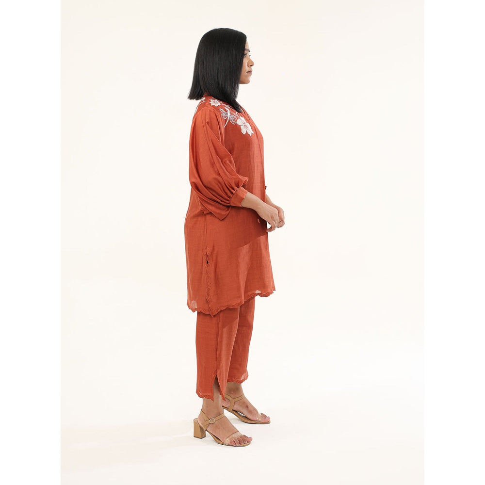 ORIGANI Forget-Me-Not Suit Kurta with Pant (Set of 2)