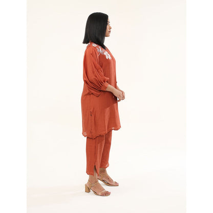 ORIGANI Forget-Me-Not Suit Kurta with Pant (Set of 2)